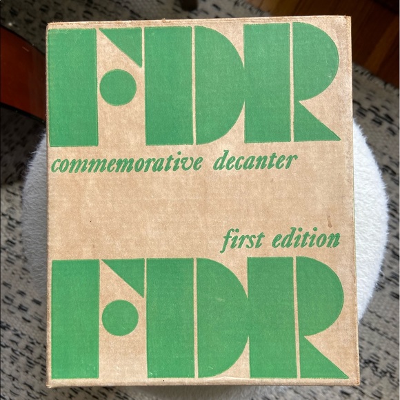 FDR Presidential Commemoration Bottle: Vintage Wheaton/Nuline - Picture 2 of 5